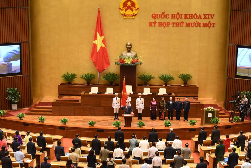 Toàn cảnh Chủ tịch Quốc hội Vương Đình Huệ tuyên thệ nhậm chức và điều hành phiên họp - Ảnh 1.