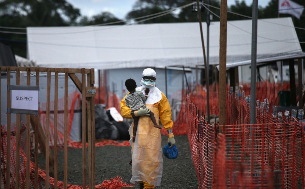 Châu Phi ghi nhận 13 trường hợp tử vong vì dịch Ebola
