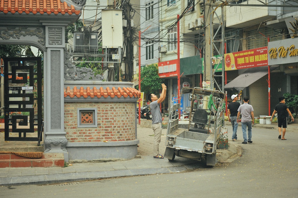 Cây bún 300 năm tuổi độc nhất ở Hà Nội nở bung khoe sắc - Ảnh 8.
