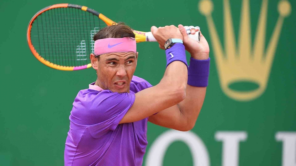 Monte Carlo Masters: Nadal thẳng tiến, Djokovic thua sốc tay vợt vô danh - Ảnh 1.