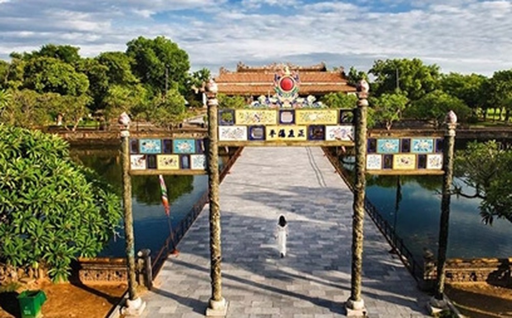 Nắng nóng, oi bức ở Bắc Bộ và Trung Bộ