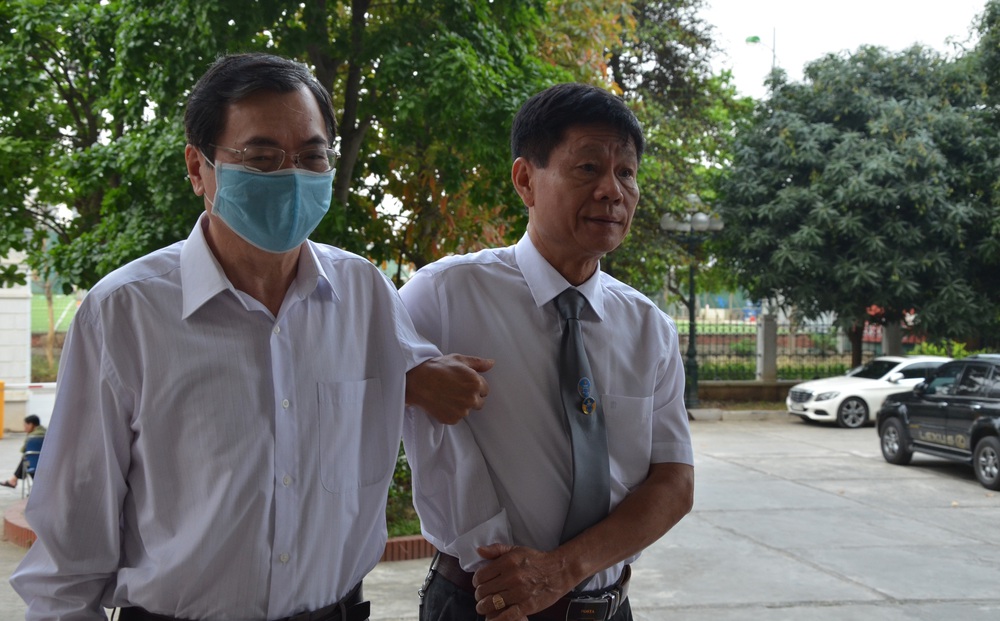 Cựu Bộ trưởng Công thương Vũ Huy Hoàng xin dùng thuốc, hỗ trợ y tế