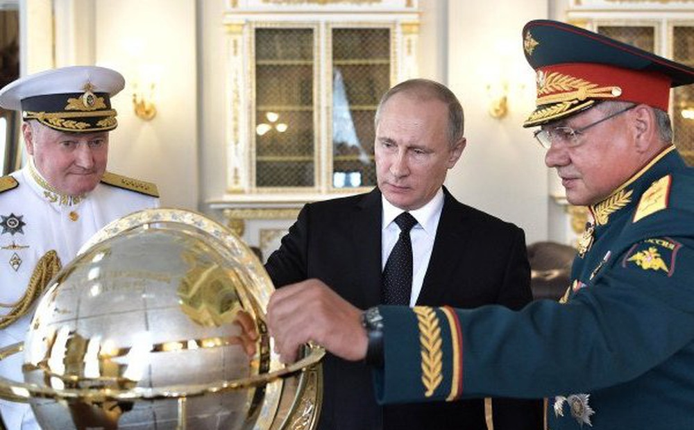 Đòn "tâm lý chiến" của ông Putin: Nga rập rình "lên cò súng", Ukraine “sống trong sợ hãi”?