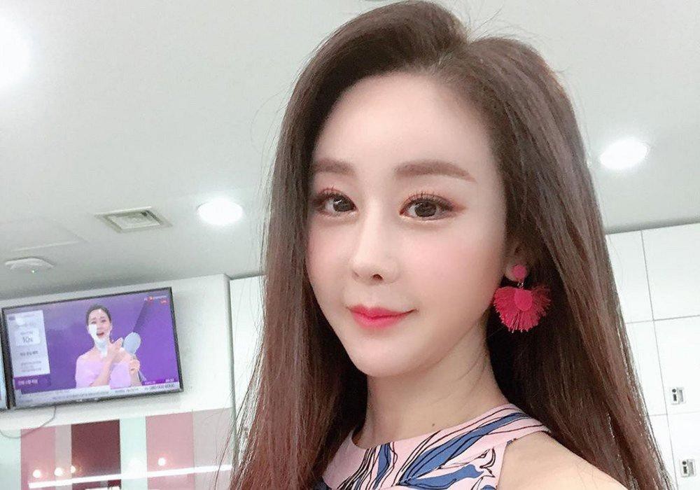 Hoa hậu Hàn Quốc bị tố ngụy tạo gia thế ‘khủng’ của chồng trẻ kém 18 tuổi - Ảnh 4.