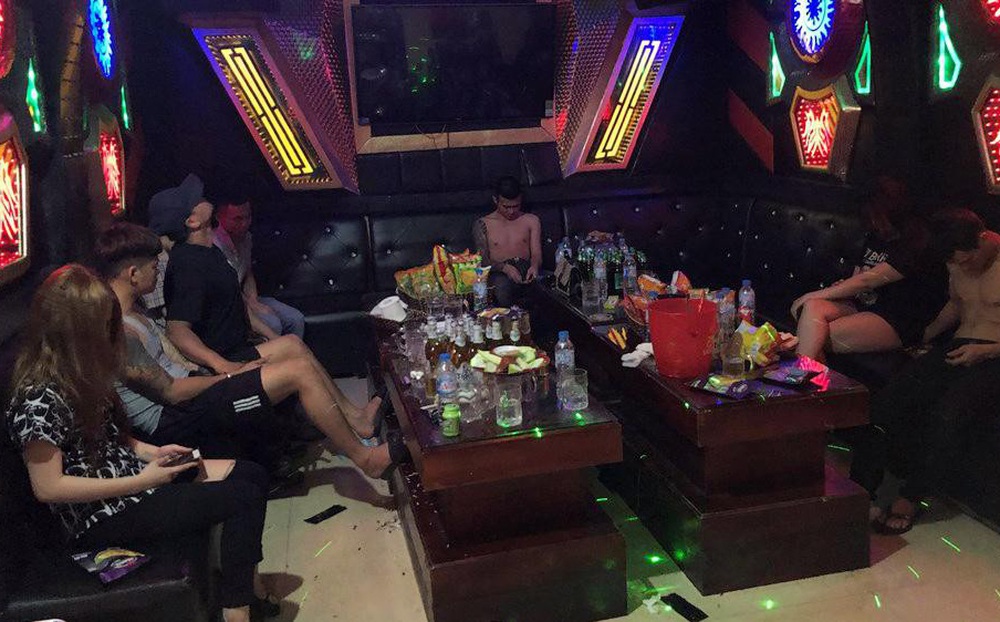 11 đôi nam nữ tổ chức 'tiệc ma túy' trong quán karaoke ở Hải Phòng