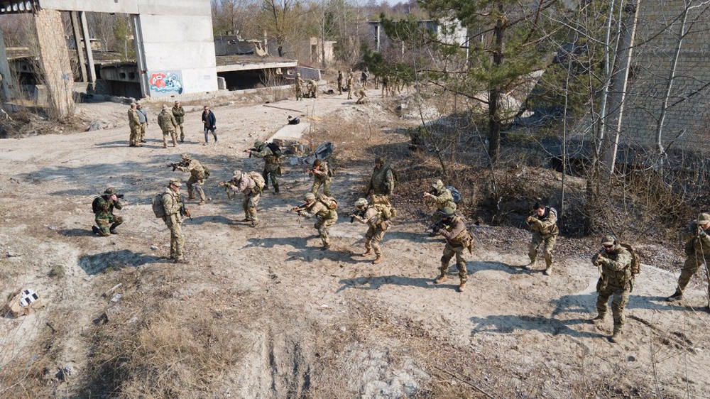 Báo Ukraine: Nếu Nga tấn công vào các tử huyệt biên giới, ai sẽ thay quân đội chống cự? - Ảnh 14.