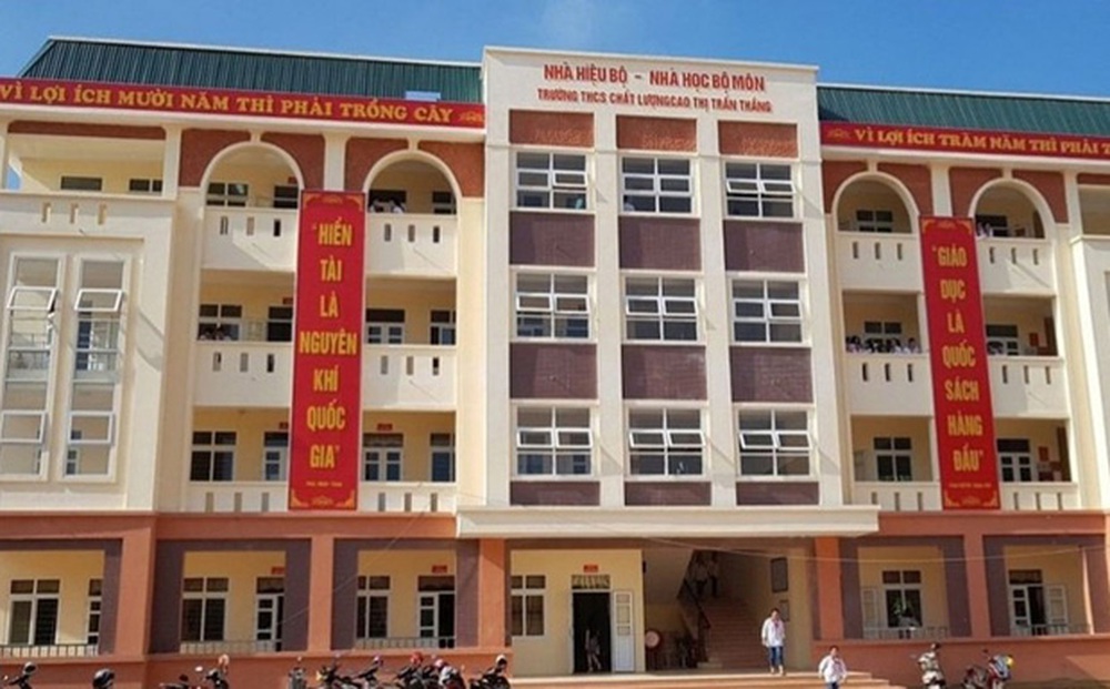 Học sinh lớp 9 bất ngờ ngã từ tầng 2 xuống, phải phẫu thuật sọ não
