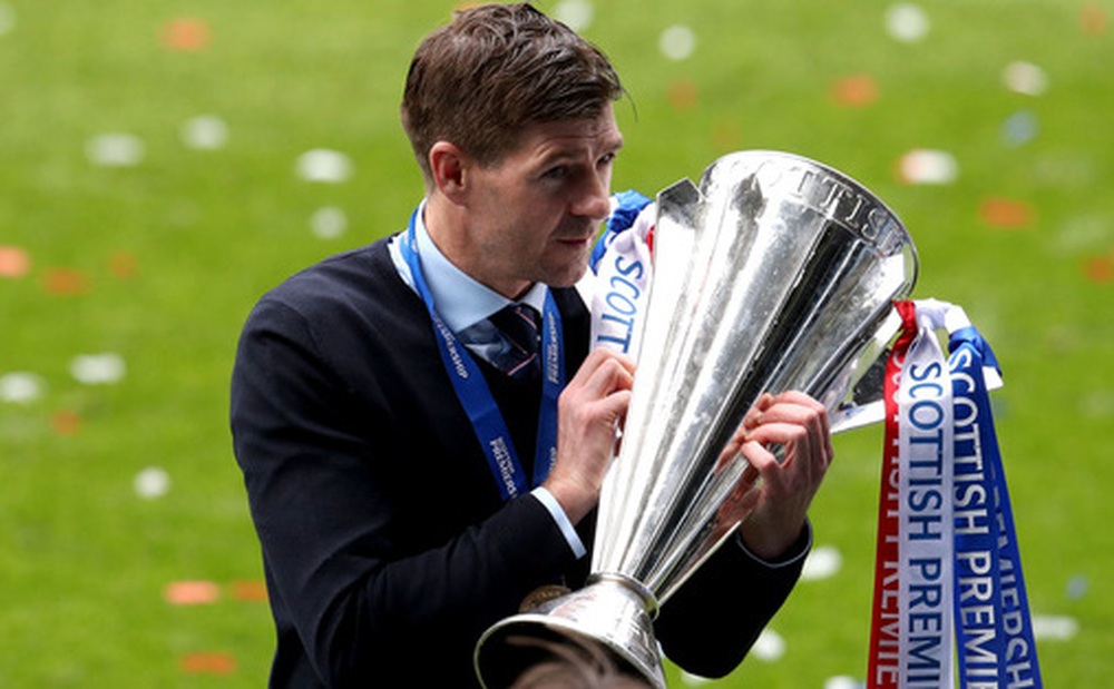Huyền thoại Gerrard vô địch giải Scotland với kỳ tích bất khả chiến bại