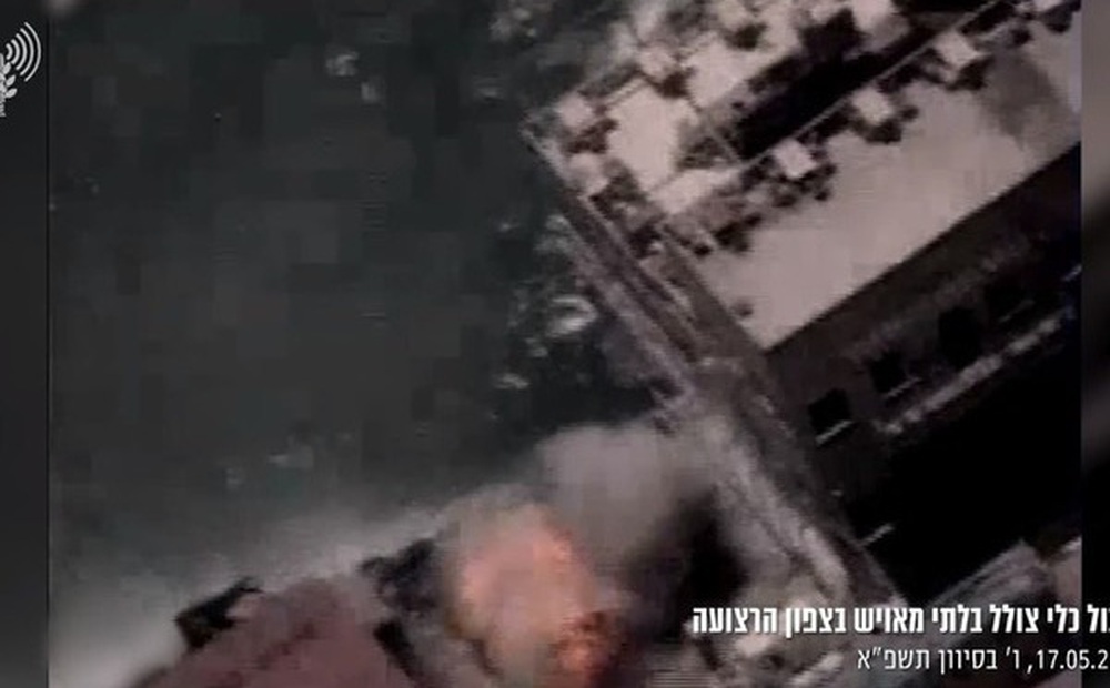 Quân đội Israel bắn nát tàu ngầm của Hamas ở ngoài bờ biển dải Gaza