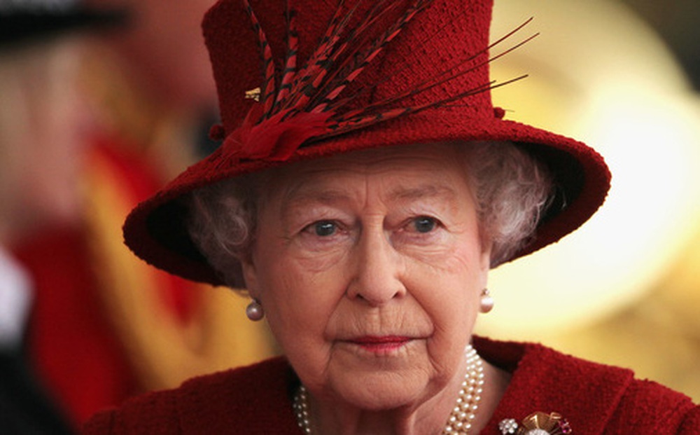 ''Niềm đau'' ở tuổi 95 của Nữ hoàng Elizabeth II: Cả một đời sóng gió, thăng trầm, đến tuổi già vẫn phải đau lòng vì cháu vì chắt