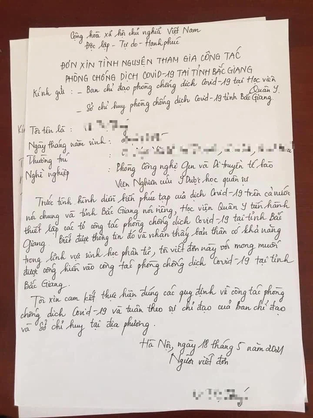 Lá thư gửi bố mẹ từ tâm dịch của thượng sĩ quân đội: Chỉ 120 chữ mà khiến người ta rưng rưng nước mắt - Ảnh 1.
