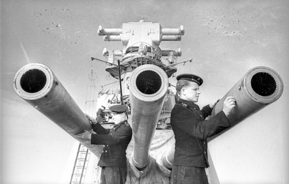 Thế chiến II dưới ống kính nhiếp ảnh gia huyền thoại Yevgeny Khaldei - Ảnh 12.