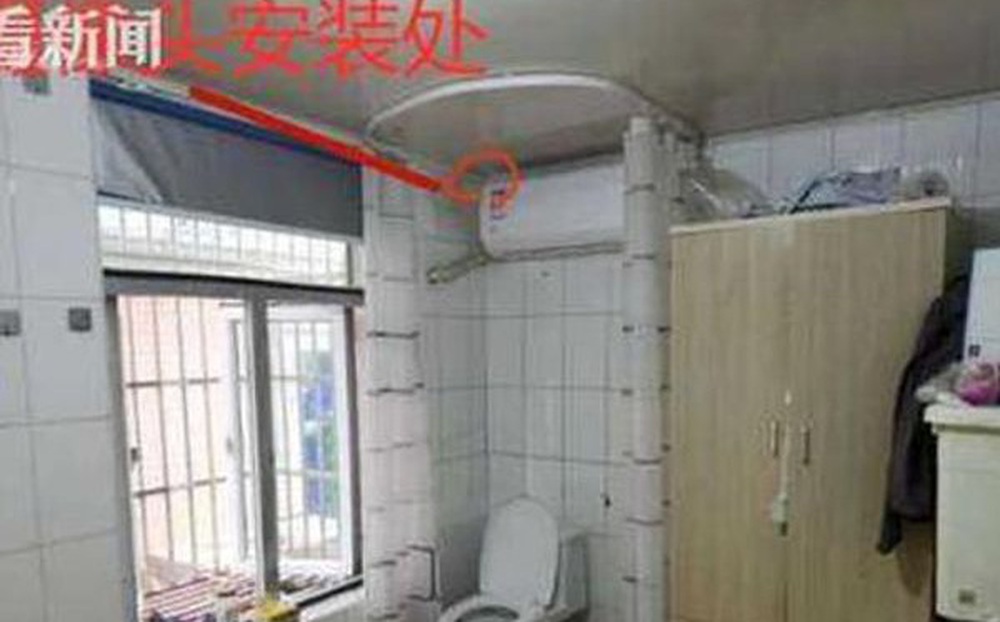 Cô gái thấy điều hòa phát ra ánh sáng bất thường, kiểm tra xong hoảng hốt báo cảnh sát