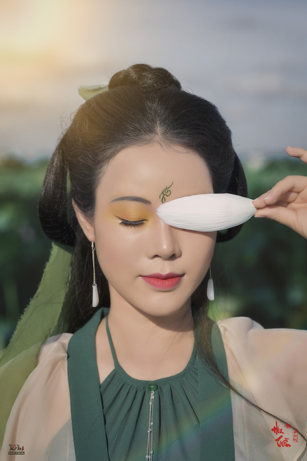 Hoa Trần khoe nhan sắc xinh đẹp - Ảnh 2.