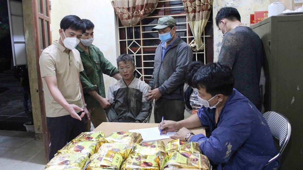 2 đối tượng vận chuyển hơn 23kg ma túy từ Lào về Việt Nam - Ảnh 1.