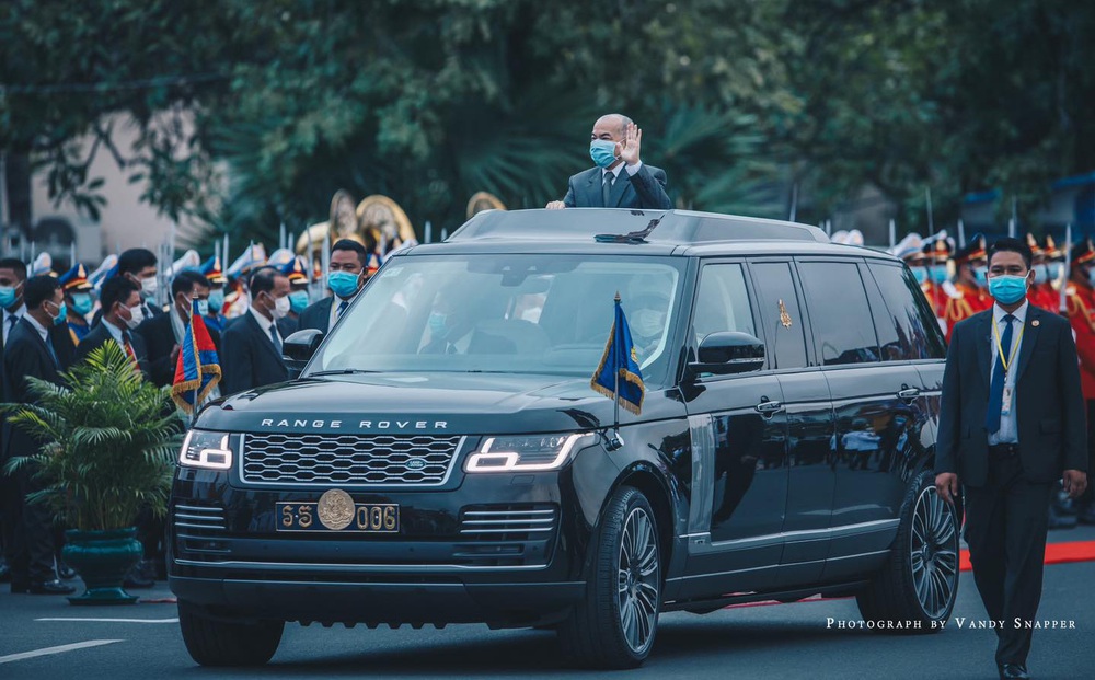 Chiếc Range Rover của Quốc vương Campuchia – limo sang trọng chống đạn, chống lựu đạn