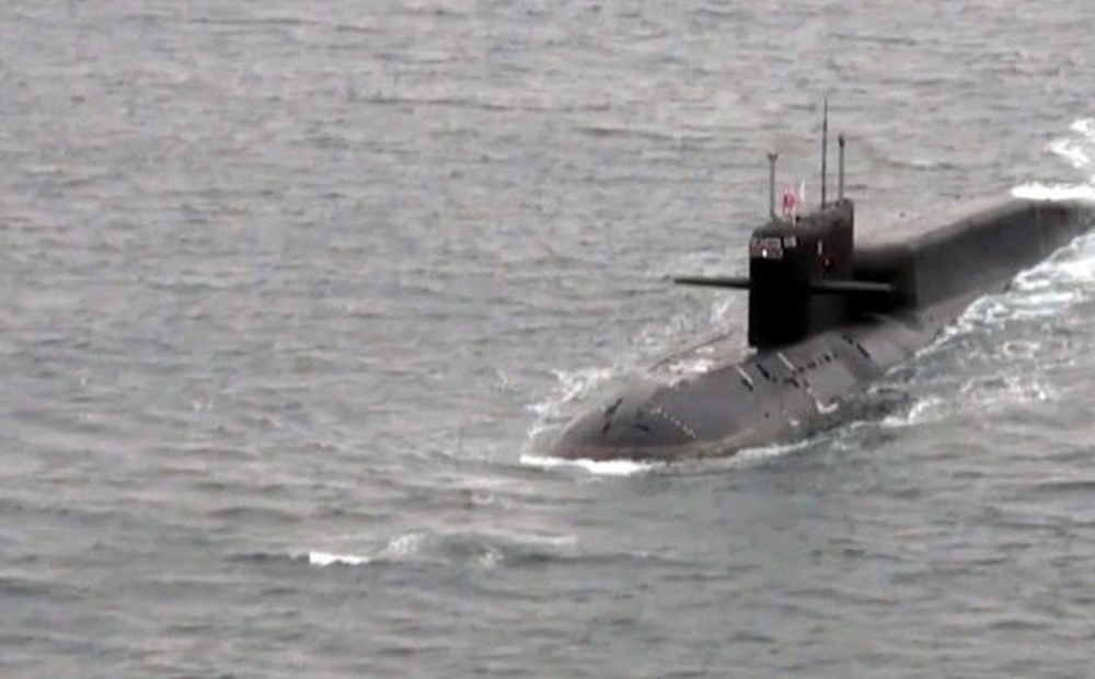 Tàu ngầm Nga áp sát 3 tàu đổ bộ, máy bay săn tàu ngầm Mỹ xuất kích