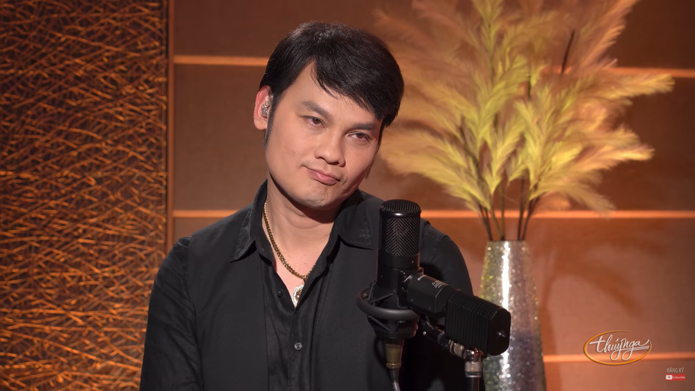 Kim Tiểu Long: Tôi quay xuống cười với khán giả, thế là bị đuổi luôn - Ảnh 3. Kim Tiểu Long: Tôi quay xuống cười với khán giả, thế là bị đuổi luôn - Ảnh 3.