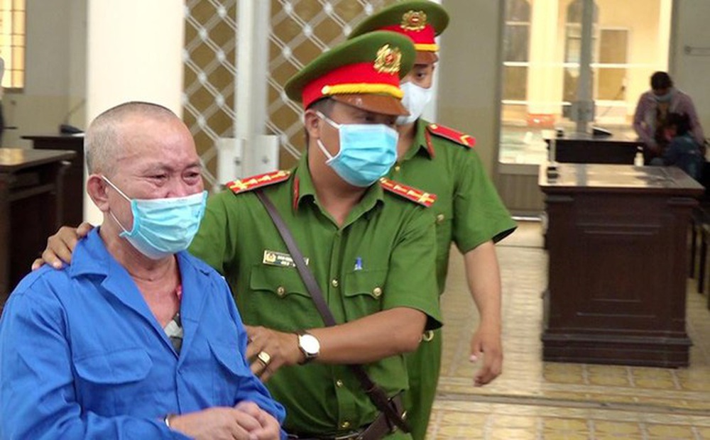 Hiếp dâm bạn của cháu nội, 'yêu râu xanh' lĩnh 15 năm tù