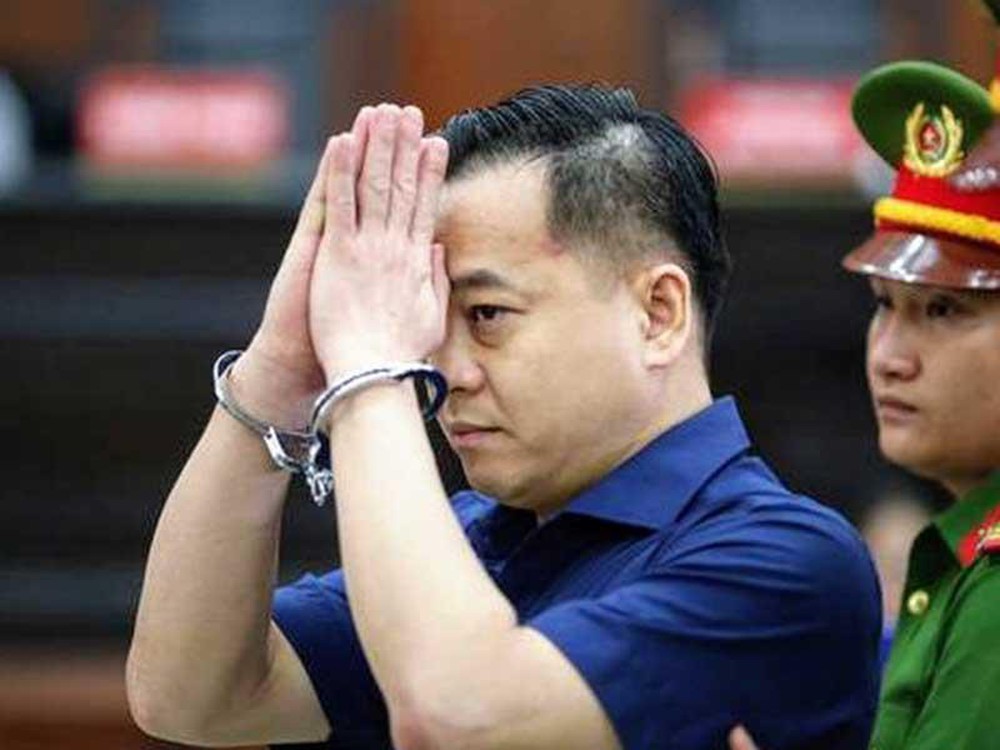 Vì sao cựu Phó Tổng cục Tình báo Nguyễn Duy Linh bị đề nghị truy tố kịch khung tội nhận hối lộ? - Ảnh 1.