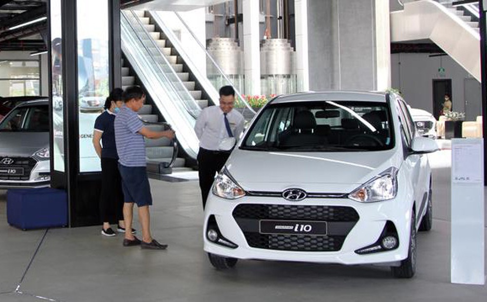 “Bão” giảm giá trên thị trường ô tô Việt Nam