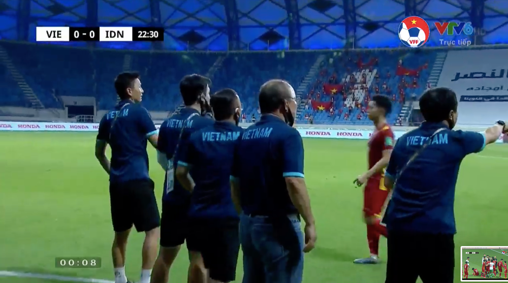 Dân mạng bức xúc khi Tuấn Anh rời sân sớm, lên án kịch liệt Indonesia: Đá bóng hay đá người! - Ảnh 5.