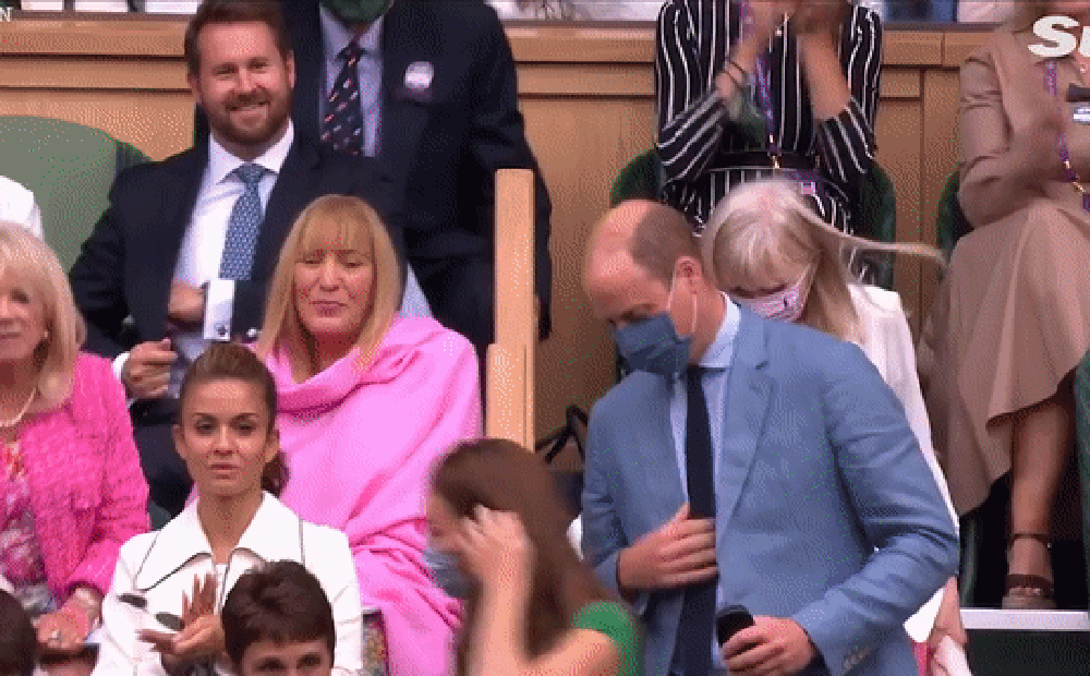 Clip: Cựu Hoa hậu Thế giới - bạn thân Meghan Markle 5 lần 7 lượt giả vờ không thấy vợ chồng Công nương Kate gây bão MXH