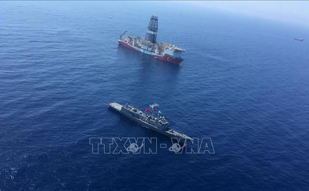 Tàu Thổ Nhĩ Kỳ nổ súng cảnh cáo tàu tuần duyên Cyprus