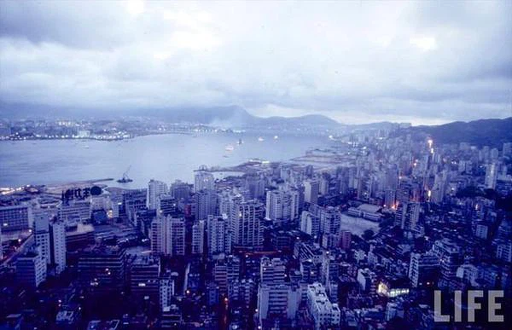 Chùm ảnh màu quý về Hồng Kông năm 1969: Hơn 50 năm trước đã có thừa sự giàu có phồn hoa - Ảnh 10.