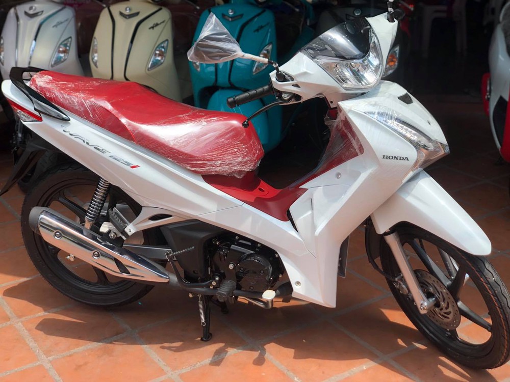 Chiêm ngưỡng Honda Wave 125i về đại lý, xe máy Thái giá 38 triệu, đi 100km ngốn 1,4 lít xăng - Ảnh 2.