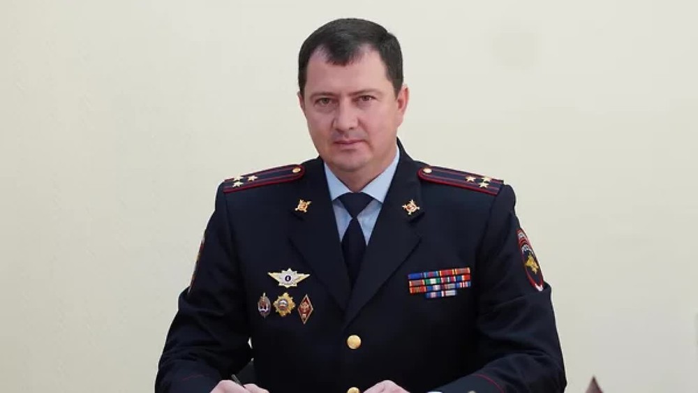 Đại tá cảnh sát Nga đứng đầu đường dây mafia bị bắt, lộ dinh thự xa hoa dát vàng - Ảnh 3.