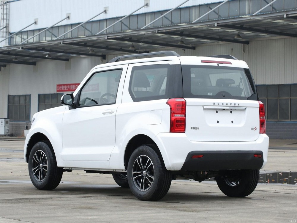 Bất ngờ với mẫu ô tô điện gầm cao máy thoáng, sạc 1 lần chạy 300km, giá 170 triệu - Ảnh 8.