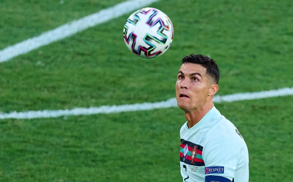 Man City tính gây sốc với Ronaldo