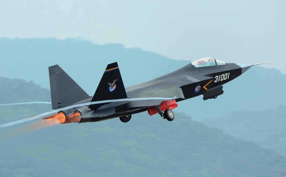 Nga ra đòn đẳng cấp: Tiêm kích Su-75 - “Cái tát trời giáng” vào tham vọng của Bắc Kinh! - Ảnh 3. Nga ra đòn đẳng cấp: Tiêm kích Su-75 - “Cái tát trời giáng” vào tham vọng của Bắc Kinh! - Ảnh 3.