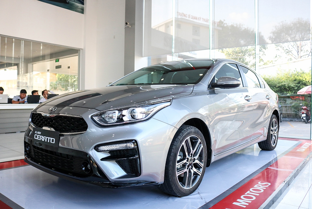 Kia Cerato, Sorento giảm giá cực đậm, giá này ai cạnh tranh cho lại? - Ảnh 3.