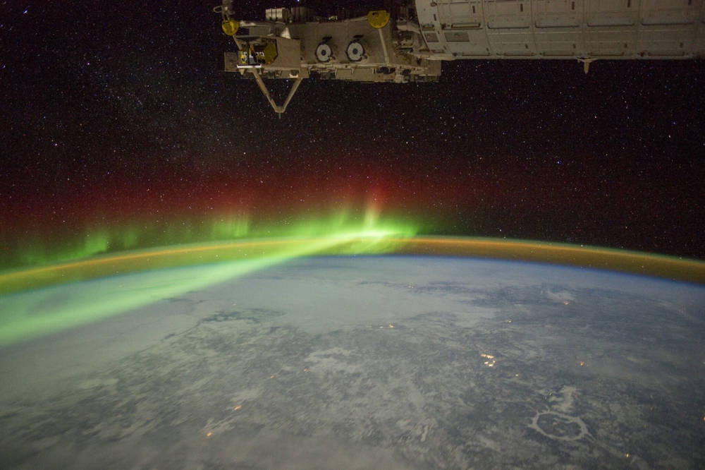 Nín thở trước những khoảnh khắc ngoạn mục nhìn từ vũ trụ được NASA ghi lại - Ảnh 4.