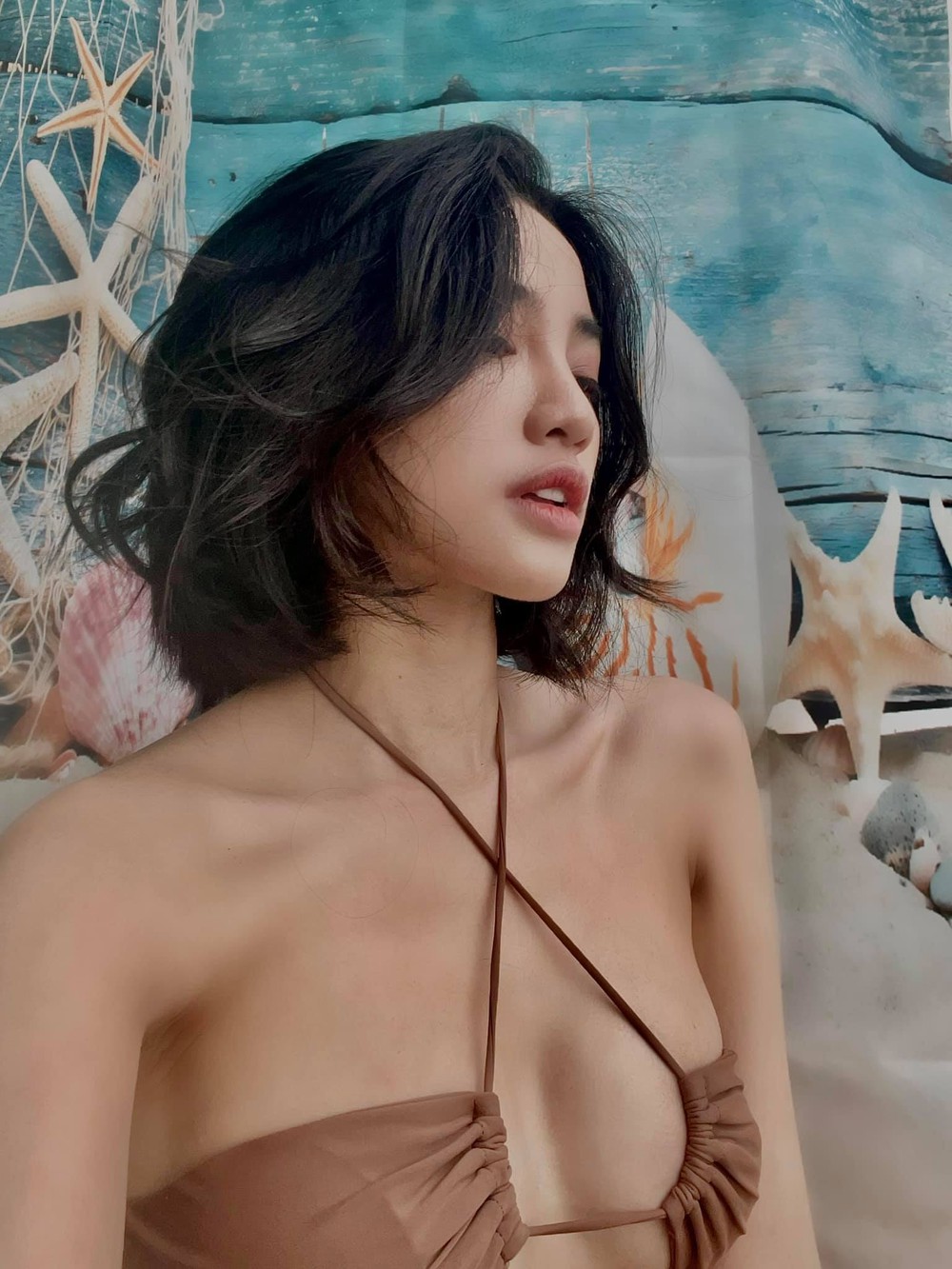 Sự thật về những bức ảnh bikini nóng bỏng chụp ở biển của Thiên Nga The Face - Ảnh 2.