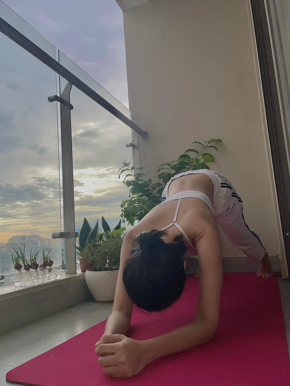 Sự thật về những bức ảnh bikini nóng bỏng chụp ở biển của Thiên Nga The Face - Ảnh 5.