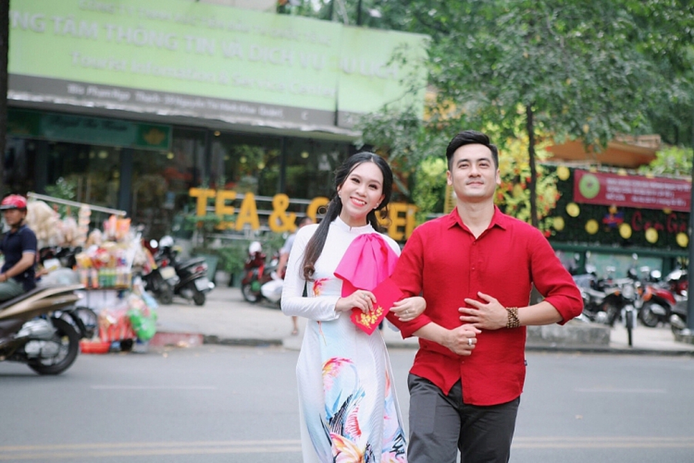 Cháu gái NSƯT Vũ Linh: Tôi mắng xối xả chồng nhưng anh ấy vẫn lầm lũi, không nói tiếng nào - Ảnh 2. Cháu gái NSƯT Vũ Linh: Tôi mắng xối xả chồng nhưng anh ấy vẫn lầm lũi, không nói tiếng nào - Ảnh 2.