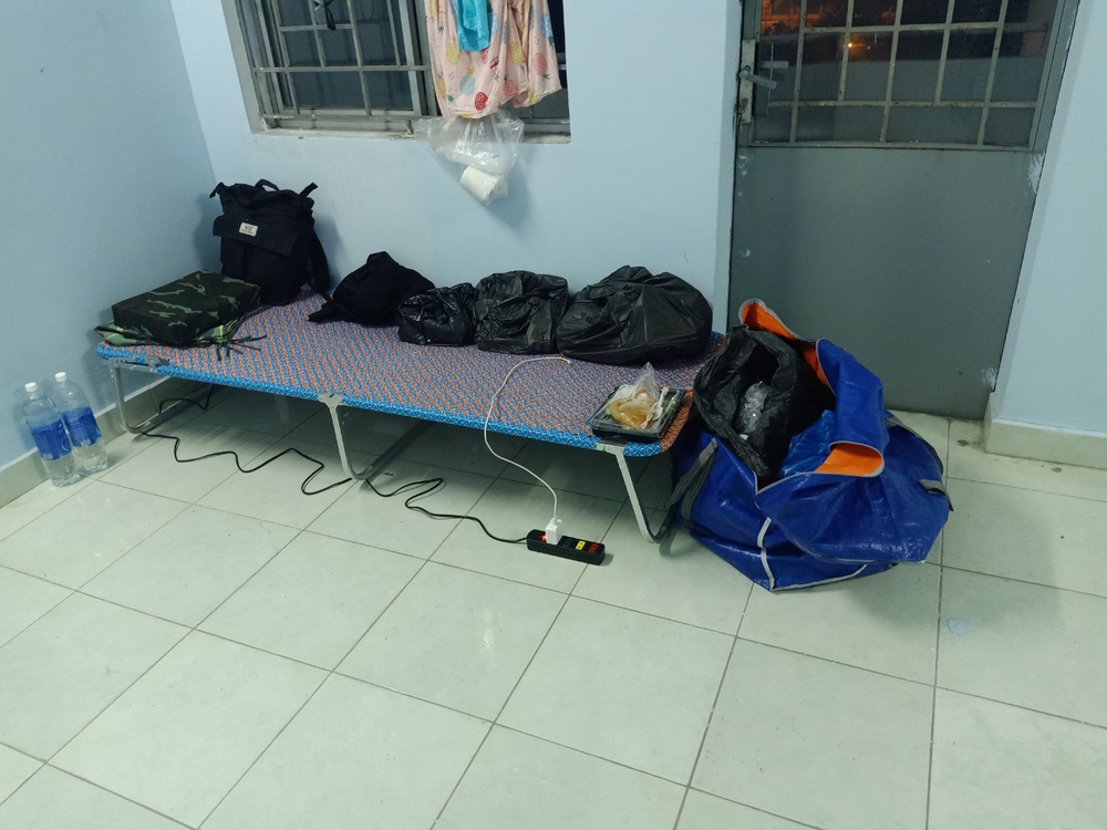7 người trong 1 gia đình là F0, vật vã chiến đấu với COVID-19 suốt 1 tháng: Có mất mát, nhưng kỳ tích vẫn xảy ra! - Ảnh 1.