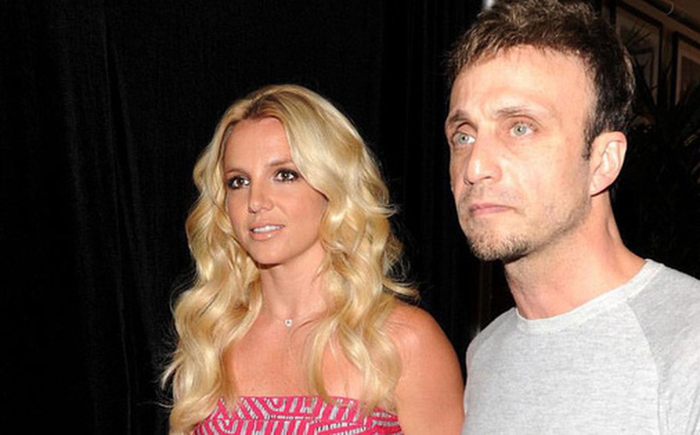NÓNG: Britney Spears sẽ chính thức giải nghệ, quản lý lâu năm nộp đơn từ chức sau khi bị tố cáo thông đồng bóc lột nữ ca sĩ