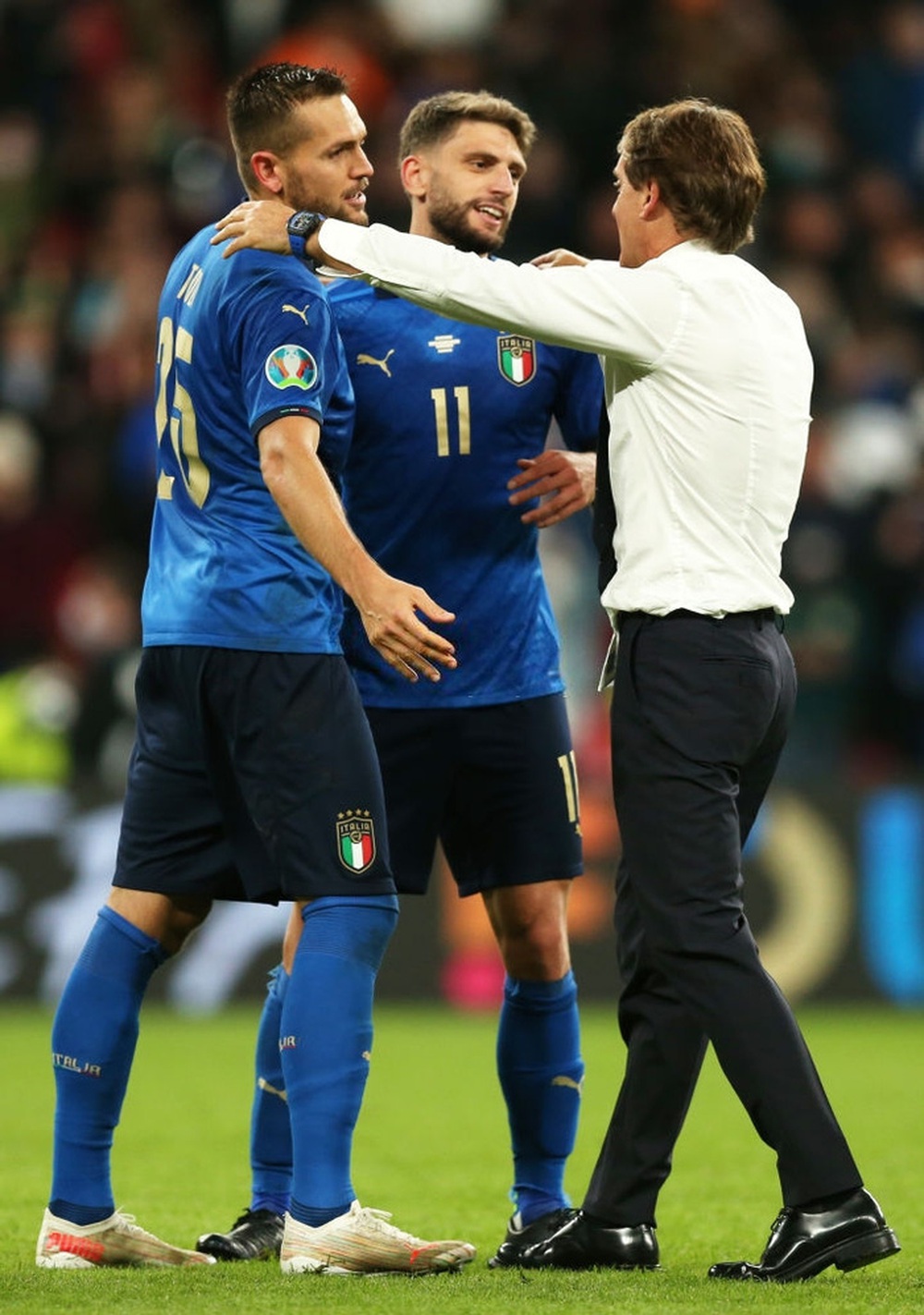 Ảnh: Tuyển Italy ăn mừng cuồng nhiệt sau chiến thắng tại bán kết Euro 2020 - Ảnh 7.