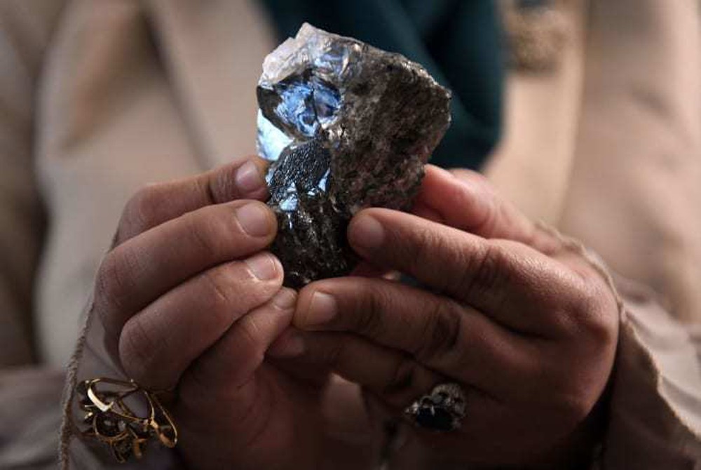 Phát hiện kim cương 1.174 carat - một trong những viên lớn nhất thế giới ở Botswana - Ảnh 1.