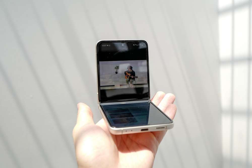 Trải nghiệm nhanh Galaxy Z Fold3/Z Flip3 vừa ra mắt: Ấn tượng trong thiết kế, mới lạ ở tính năng - Ảnh 22.