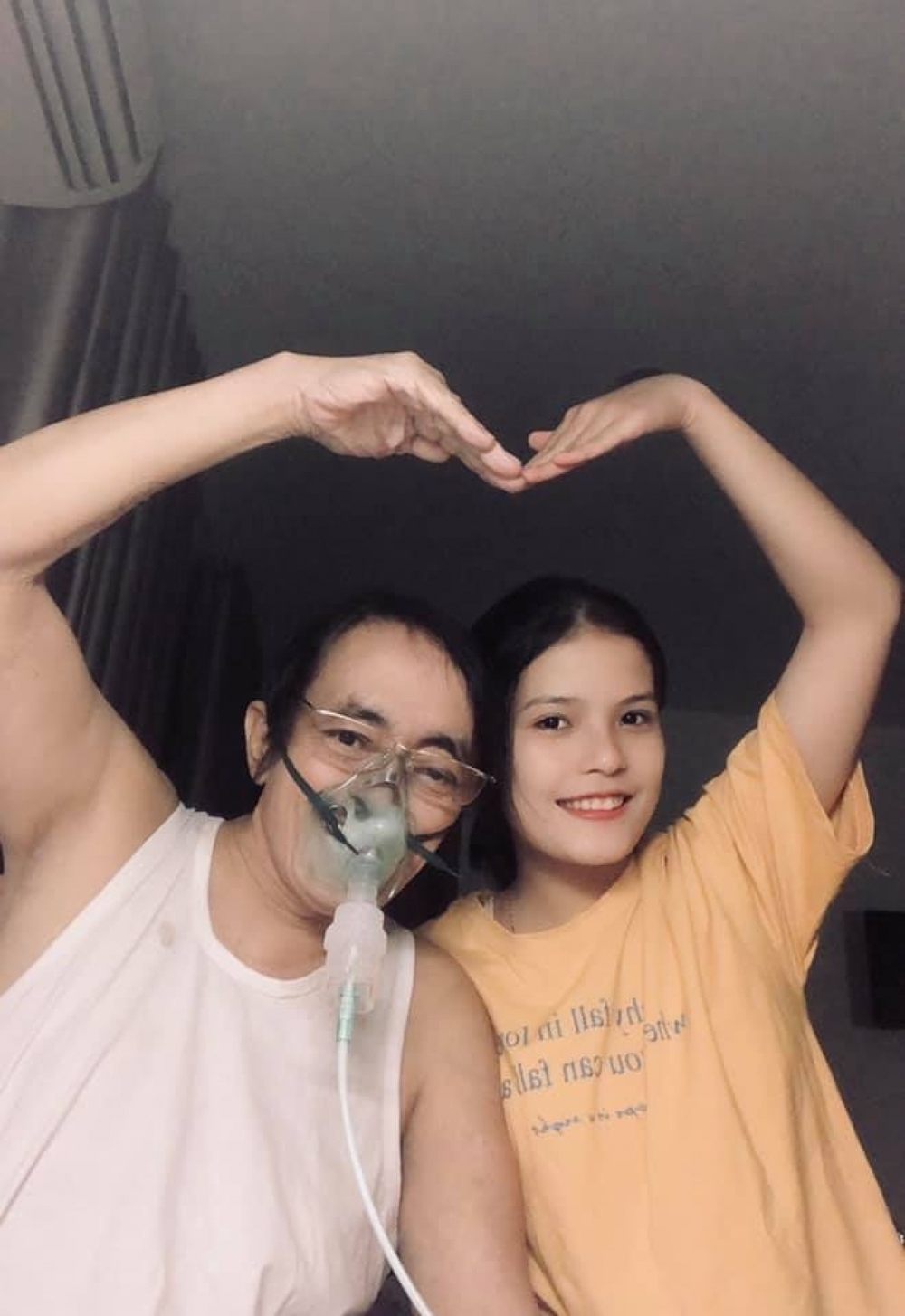 Gần 1 tuần nghệ sĩ Giang Còi mất, con gái nghẹn ngào: Có lúc em cứ ngồi thừ ra hụt hẫng” - Ảnh 4.