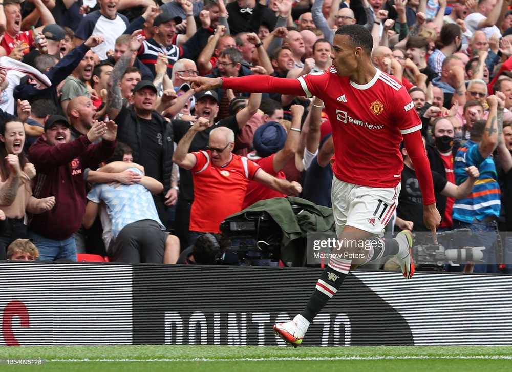 Bruno Fernandes bùng nổ với hat-trick, Man United đè bẹp Leeds bằng mưa bàn thắng - Ảnh 3.