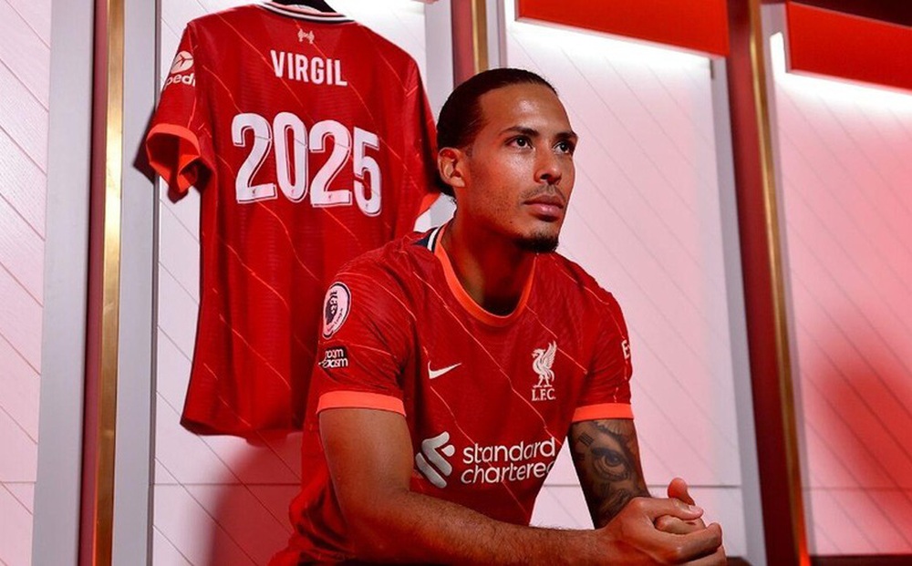 Liverpool giữ chân Virgil van Dijk đến năm 2025