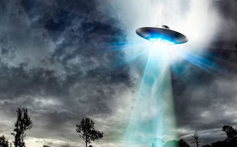 'UFO màu xanh kỳ lạ’ được nhìn thấy những 2 lần ở Canada