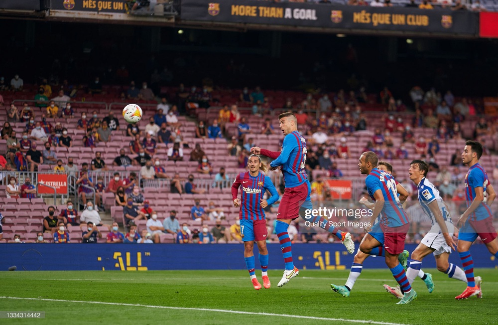 Nhân vật không ai ngờ tỏa sáng, Barcelona thắng kịch tính trong trận đầu tiên thời hậu Messi - Ảnh 1.