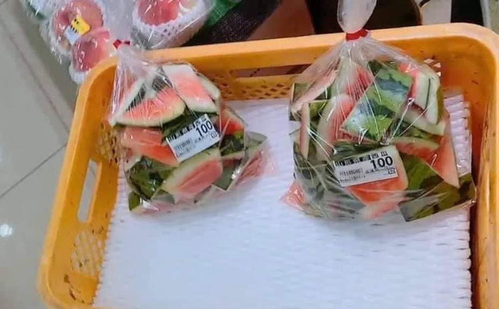 Cô gái sửng sốt khi thấy siêu thị Nhật Bản bán một món tưởng như bỏ đi ở Việt Nam, dân mạng giải đáp mới bất ngờ